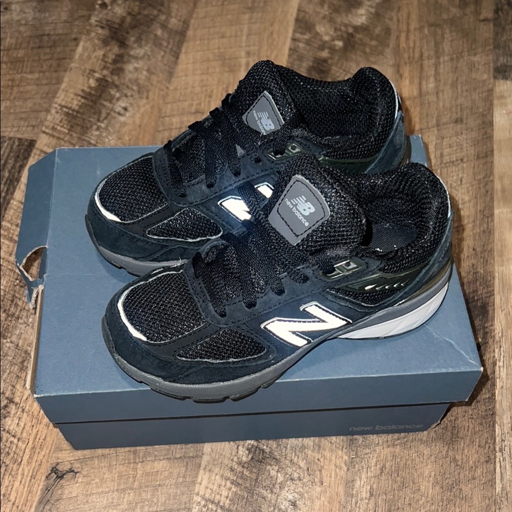 New Balance 990v5